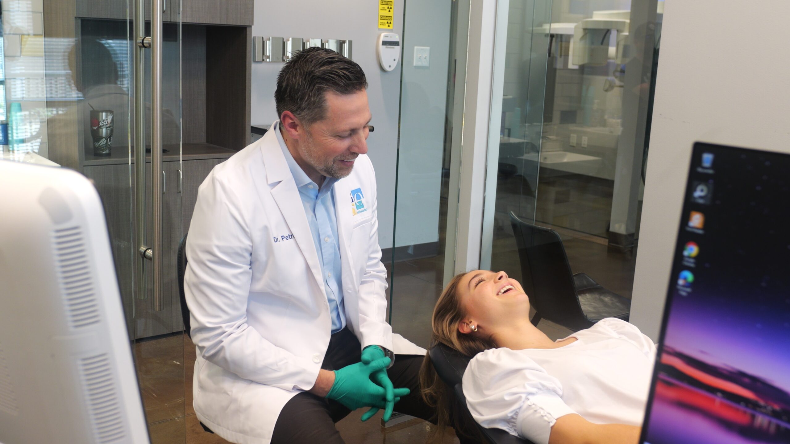 Gladwell November Photoshoot 1.41.1 scaled